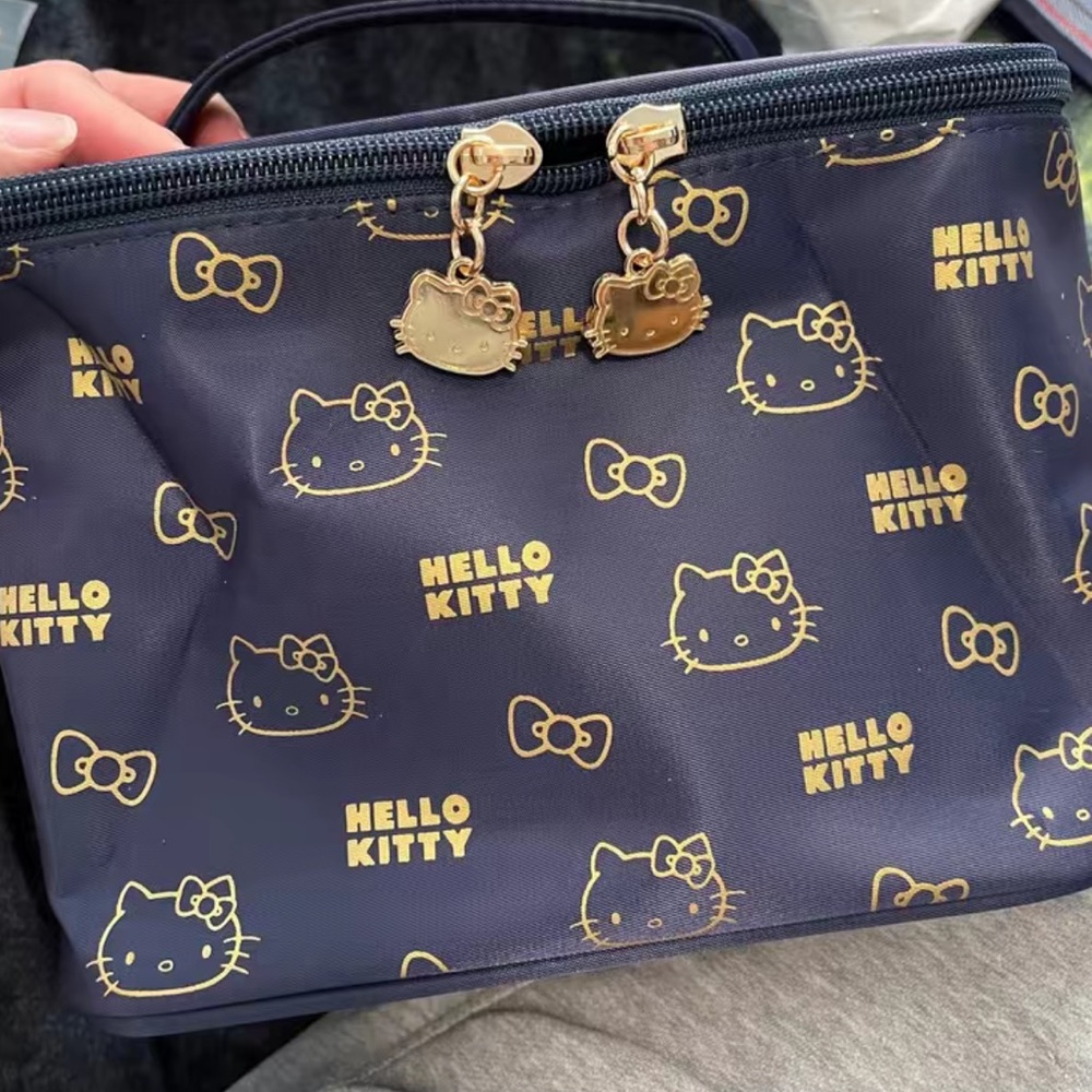 Hello kitty Makeup bag